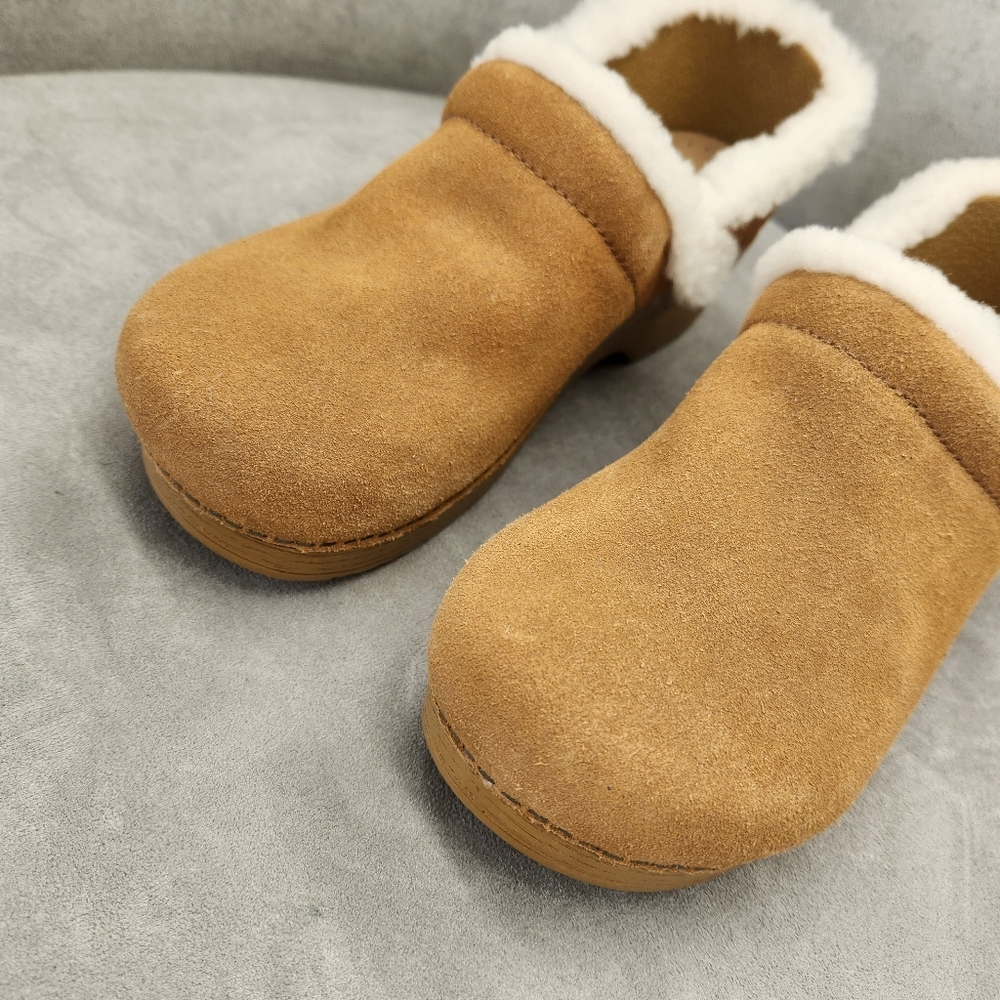 Dansko Pro Cozy Clogs Women's 11.5 Tan Suede Shearling Boho Cottagecore New $150 - Picture 9 of 15